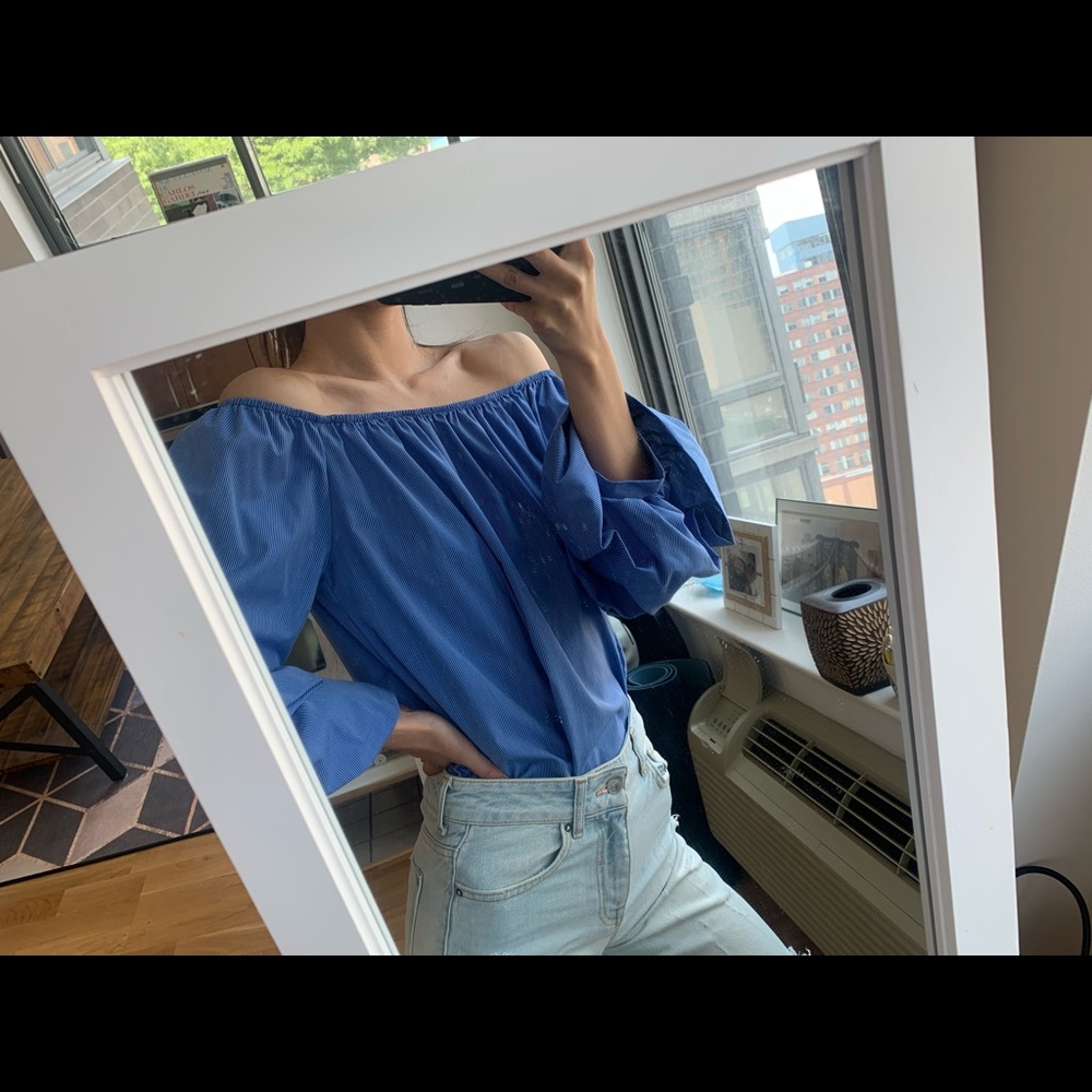 Blue off-the-shoulder blouse - Picture 2 of 3